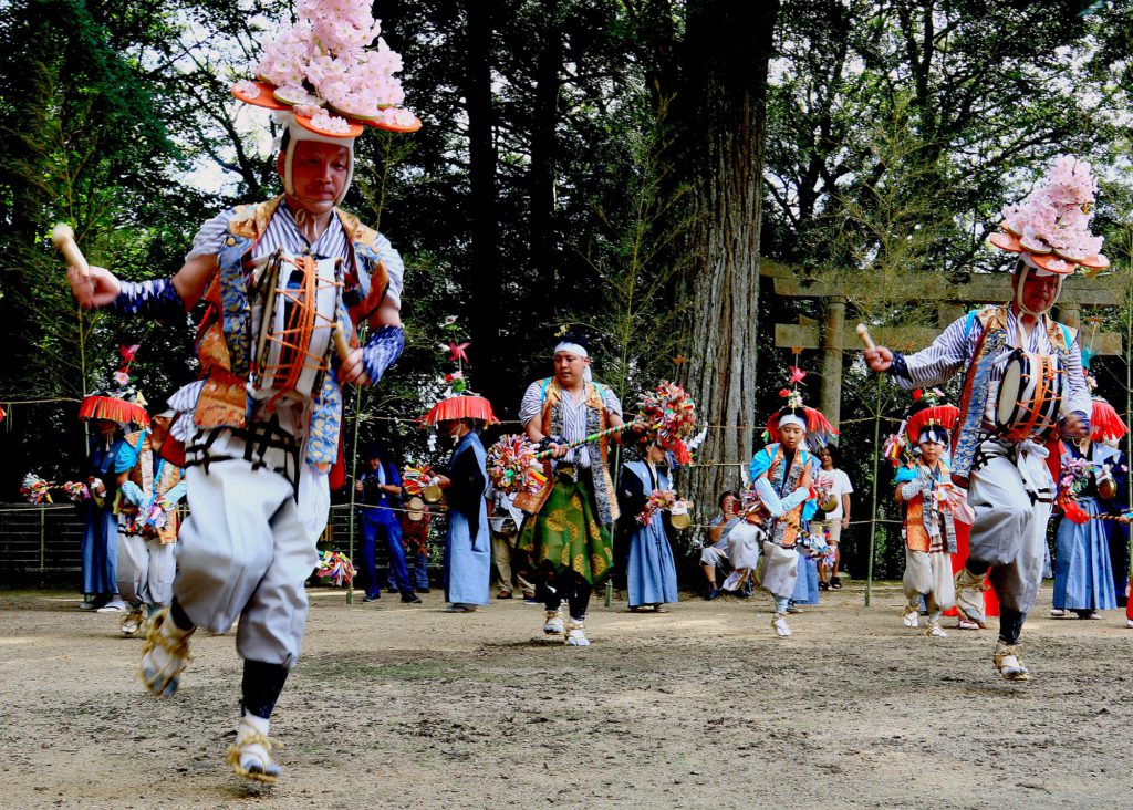 300年の伝統芸能「鐘おどり」